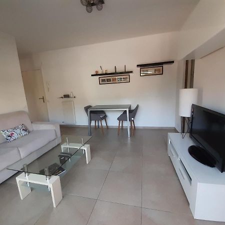 Joli Appartement Entre Menton Et Monaco Roquebrune-Cap-Martin Exteriör bild