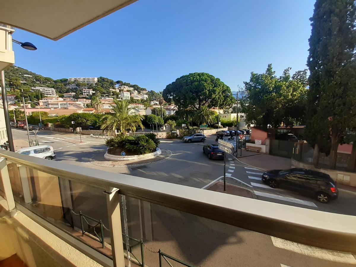 Joli Appartement Entre Menton Et Monaco Roquebrune-Cap-Martin Exteriör bild