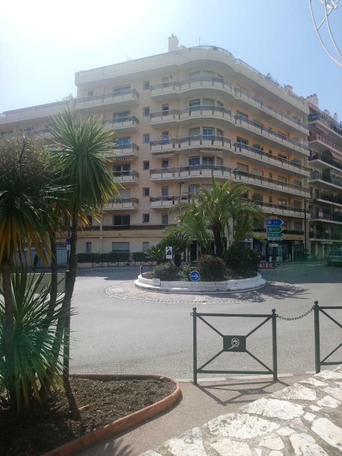 Joli Appartement Entre Menton Et Monaco Roquebrune-Cap-Martin Exteriör bild